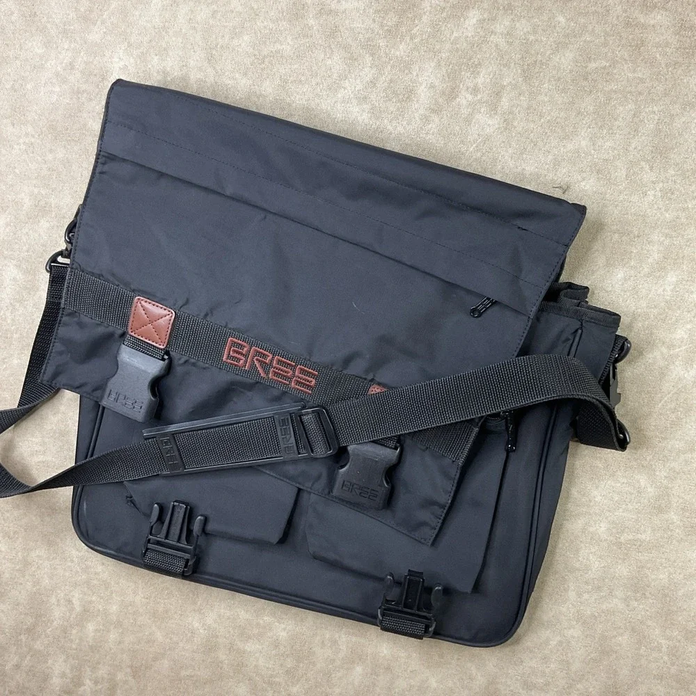 Bree Cabrio Messenger Bag‎ Laptop Travel Work Black Large Adjustable